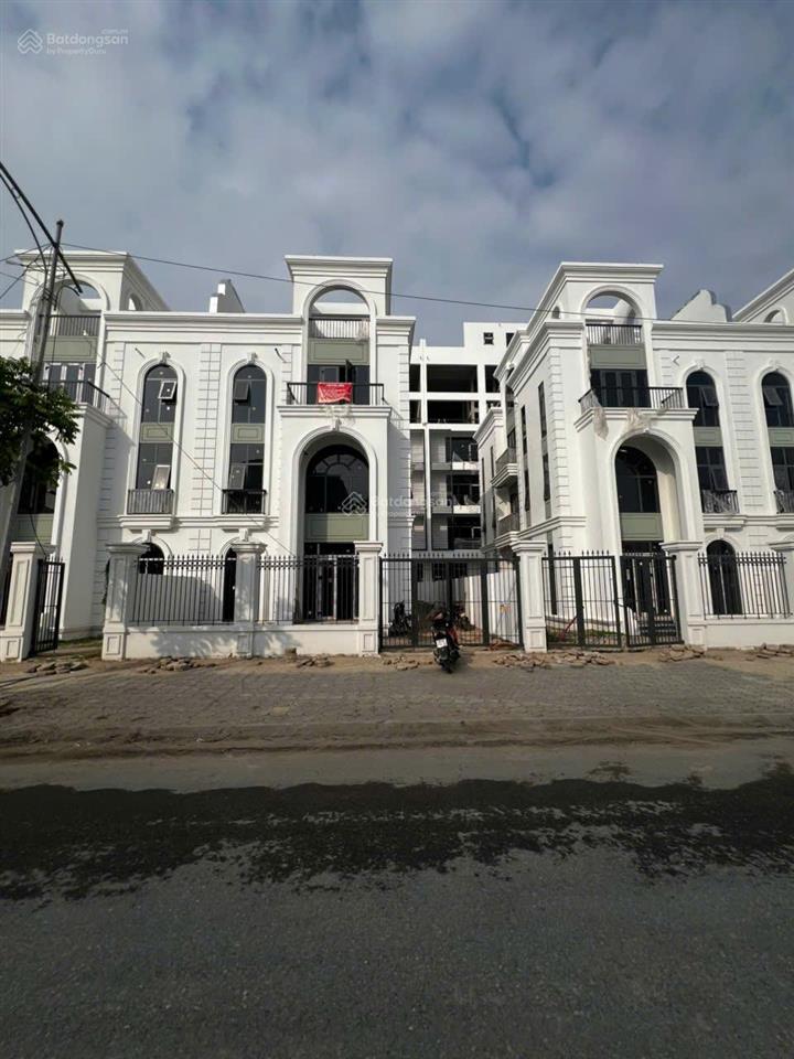 Bt thanh hà căn góc 200m2, đối diện trường mầm non giá rẻ chỉ hơn 18 tỷ cả xây.  0827 762 ***