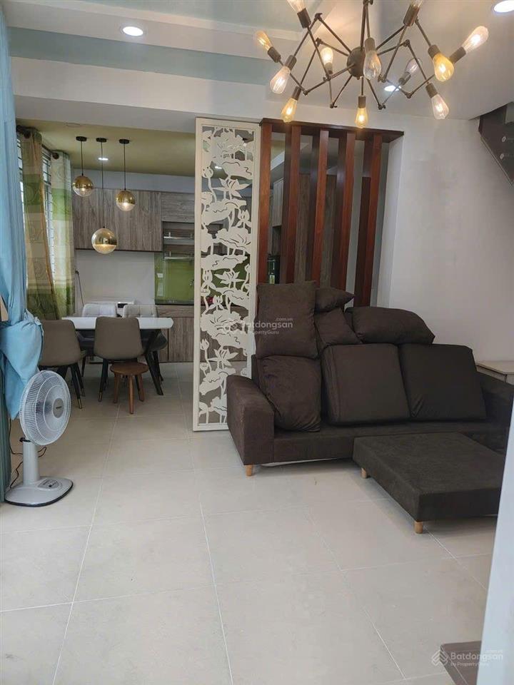 Nhà full nội thất ngay chùa phuớc tường