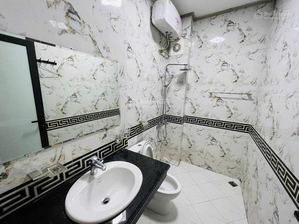 Bán nhà ngay phố ngô thì nhậm hà đông diện tích 50m 5 tầng thang máy ô tô đỗ cửa giá bán 10.7 tỷ