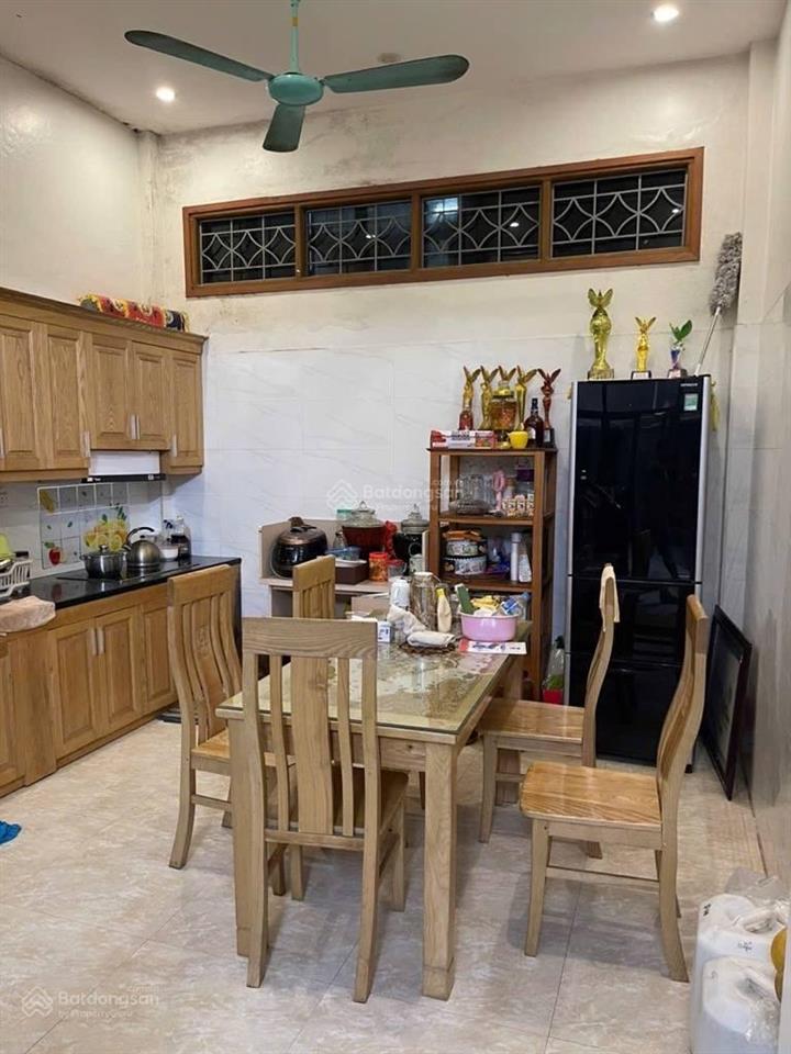 Bán nhà phố tô hiệu hà đông diện tích 42m 5 tầng ô tô đỗ cửa, thoáng trước sau, gần chợ, giá 9.5 tỷ
