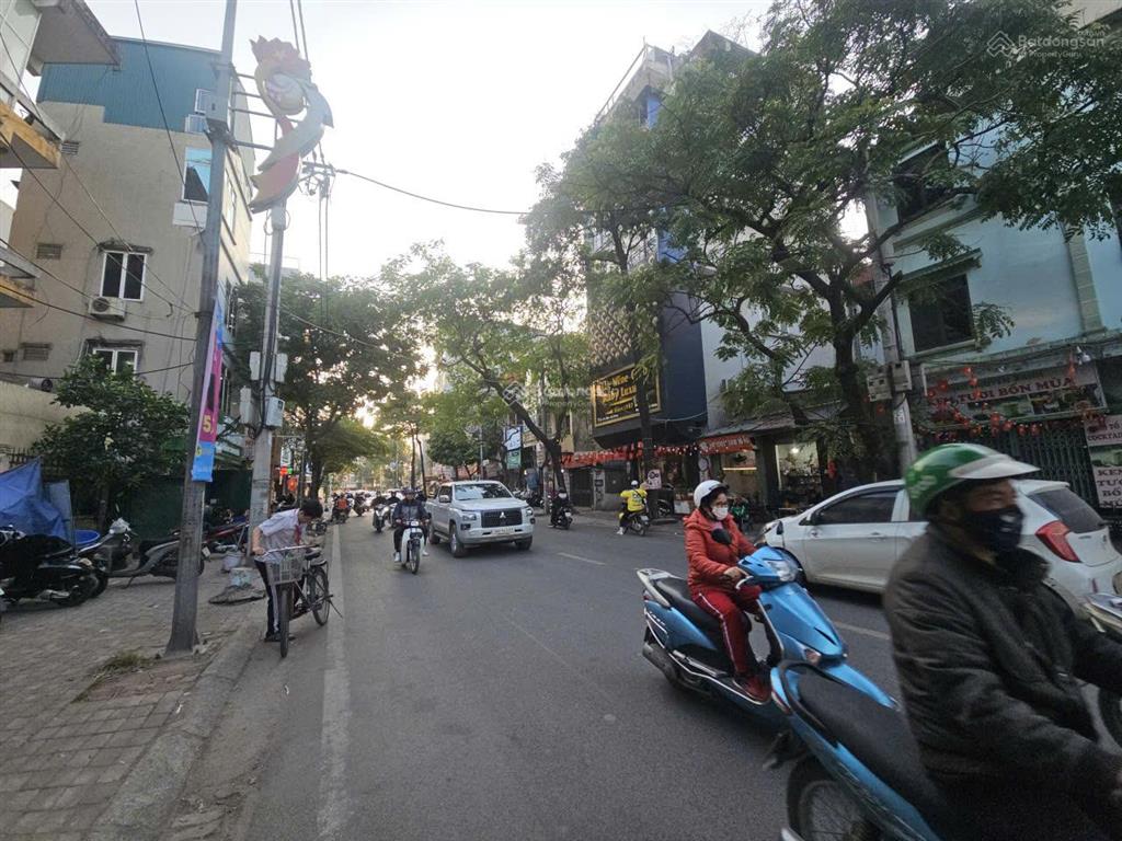 Bán nhà phố tô hiệu hà đông diện tích 42m 5 tầng ô tô đỗ cửa, thoáng trước sau, gần chợ, giá 9.5 tỷ