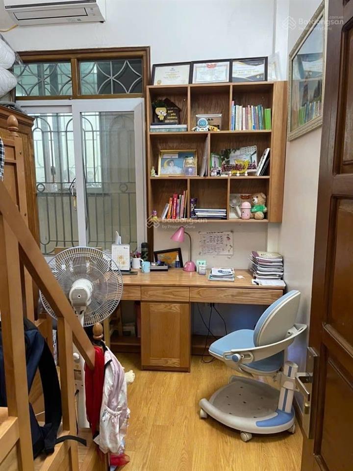 Bán nhà phố tô hiệu hà đông diện tích 42m 5 tầng ô tô đỗ cửa, thoáng trước sau, gần chợ, giá 9.5 tỷ