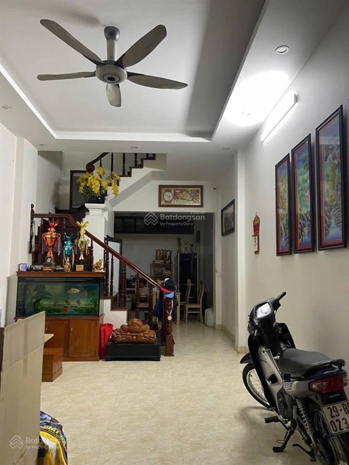 Bán nhà phố tô hiệu hà đông diện tích 42m 5 tầng ô tô đỗ cửa, thoáng trước sau, gần chợ, giá 9.5 tỷ