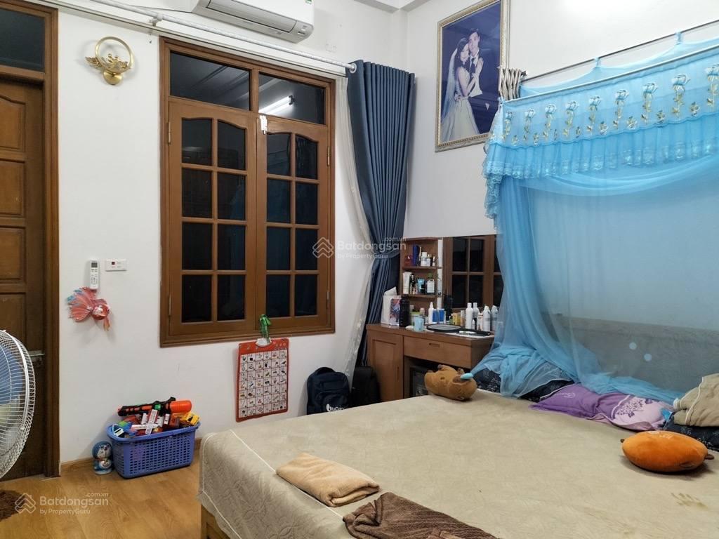Bán nhà phố tô hiệu hà đông diện tích 42m 5 tầng ô tô đỗ cửa, thoáng trước sau, gần chợ, giá 9.5 tỷ
