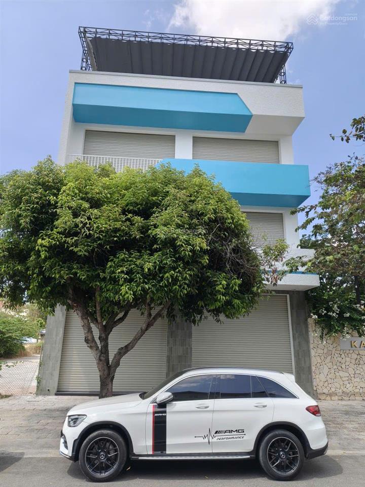 Cho thuê toà nhà mặt tiền 600m2 sàn đường bạch đằng