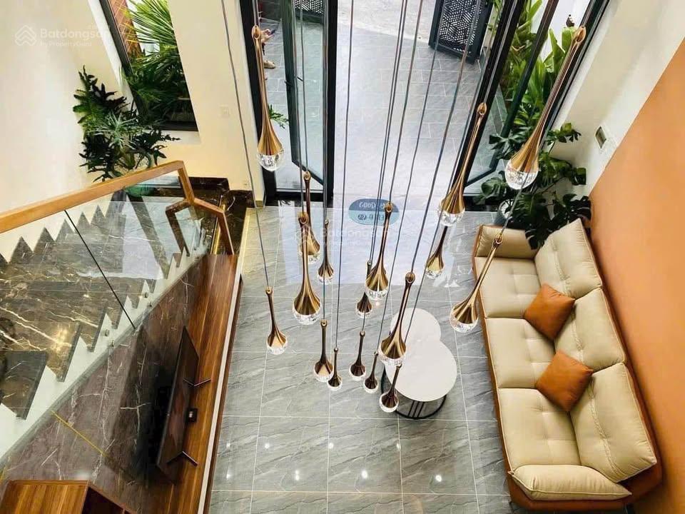 Bán nhà đẹp mặt tiền phạm thế hiển 1 trệt 1 lầu