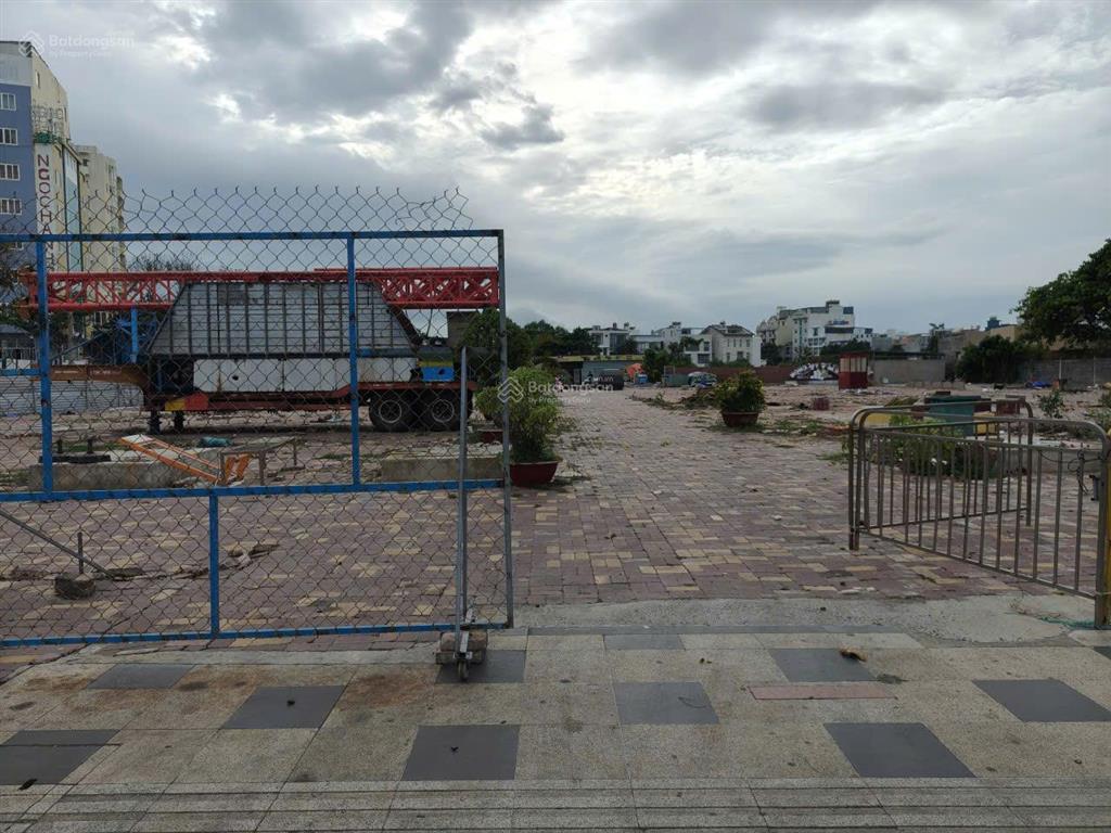 Siêu phẩm mặt bằng mb đất trống lô góc 2 mặt tiền thùy vân view biển
