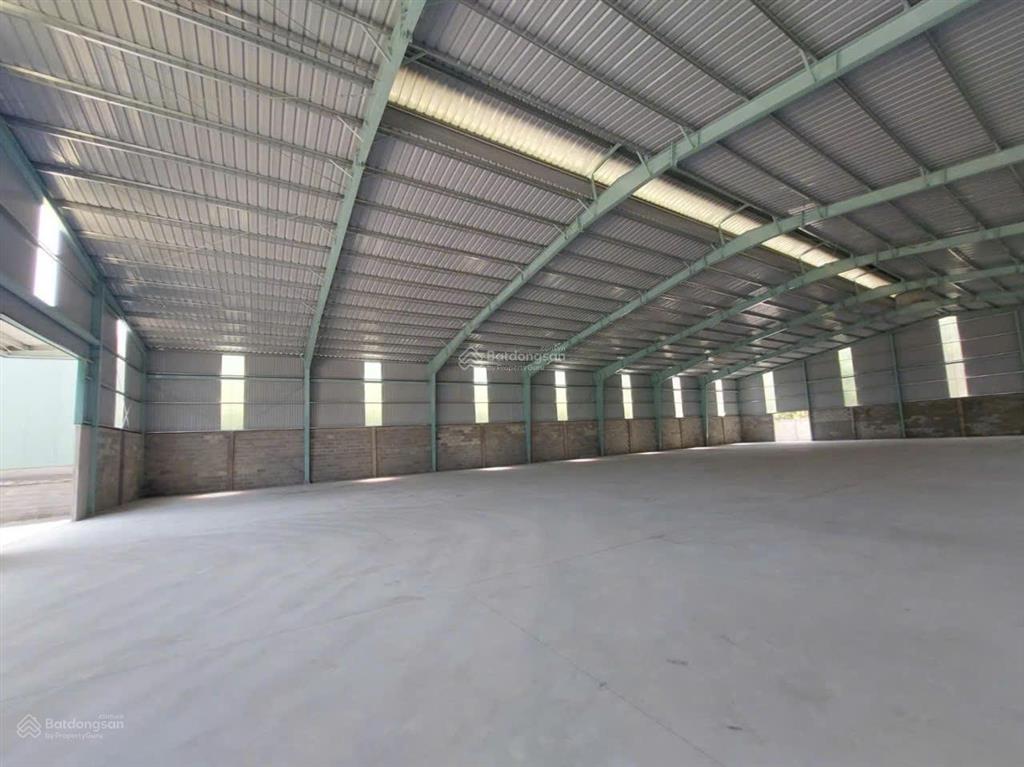 Cho thuê 4000m2 nhà xưởng 1800m2 có pccc  mỹ xuân phú mỹ