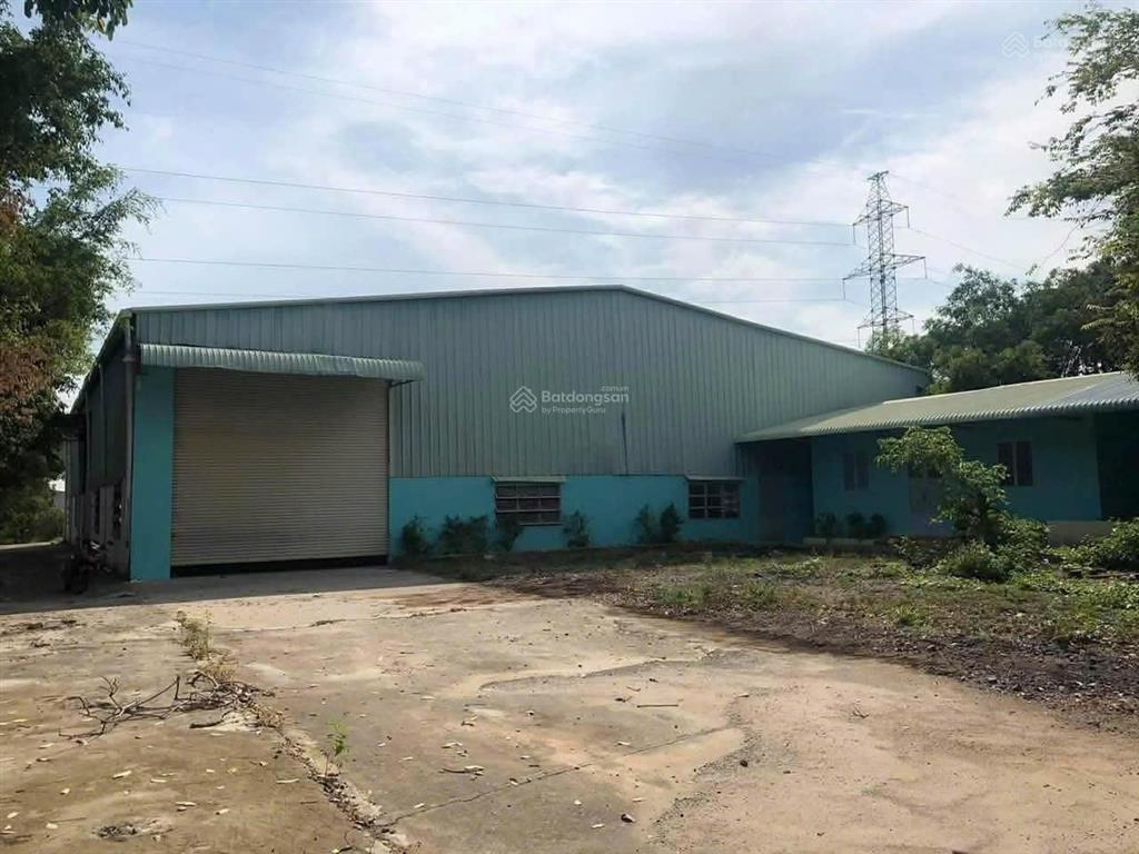 Cho thuê xưởng 1500m2 trạm điện 250kva  gần đường hùng vương  kcn phú mỹ 3