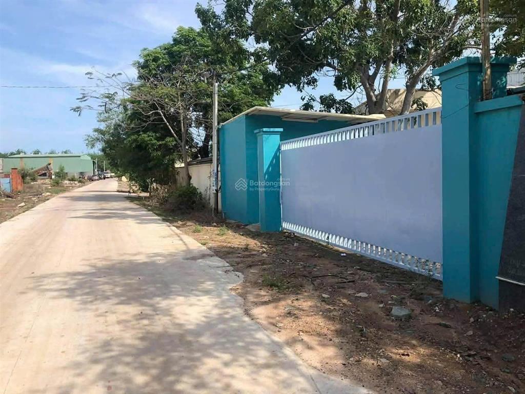 Cho thuê xưởng 1500m2 trạm điện 250kva  gần đường hùng vương  kcn phú mỹ 3
