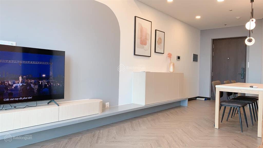 Đã có sổ  trực tiếp chủ đầu tư  bán căn hộ q.3 terra royal 2pn 72m2giá 8,3 tỷ.  0935 252 ***