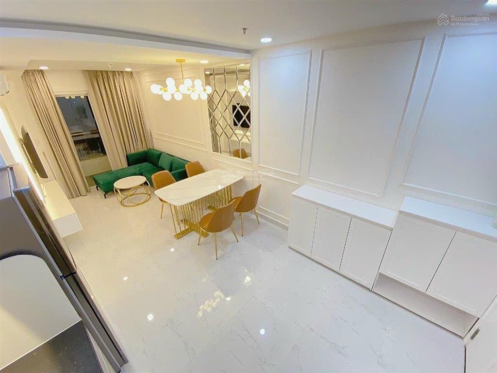 Chủ cần xoay vốn nhanh bán cc quận 3  terra royal 2 phòng ngủ.  chủ đầu tư 0935 252 ***