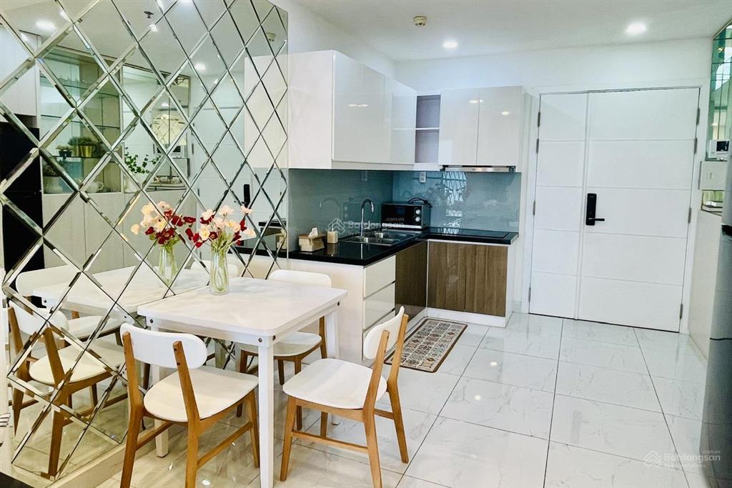 Cho thuê căn hộ 2pn có đủ nội thất  terra royal 280 nam kỳ khởi nghĩa, quận 3   0935 252 ***