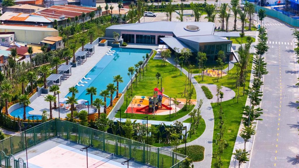 Villa căn góc 2 mặt tiền the 9 stellars (đối diện công viên) thiện chí bán sớm.