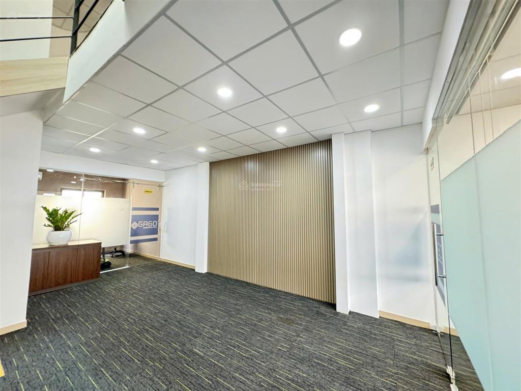 Cho thuê văn phòng tại mặt tiền đường song hành lakeview city, 15 triệu, 50m2, dễ nhận diện