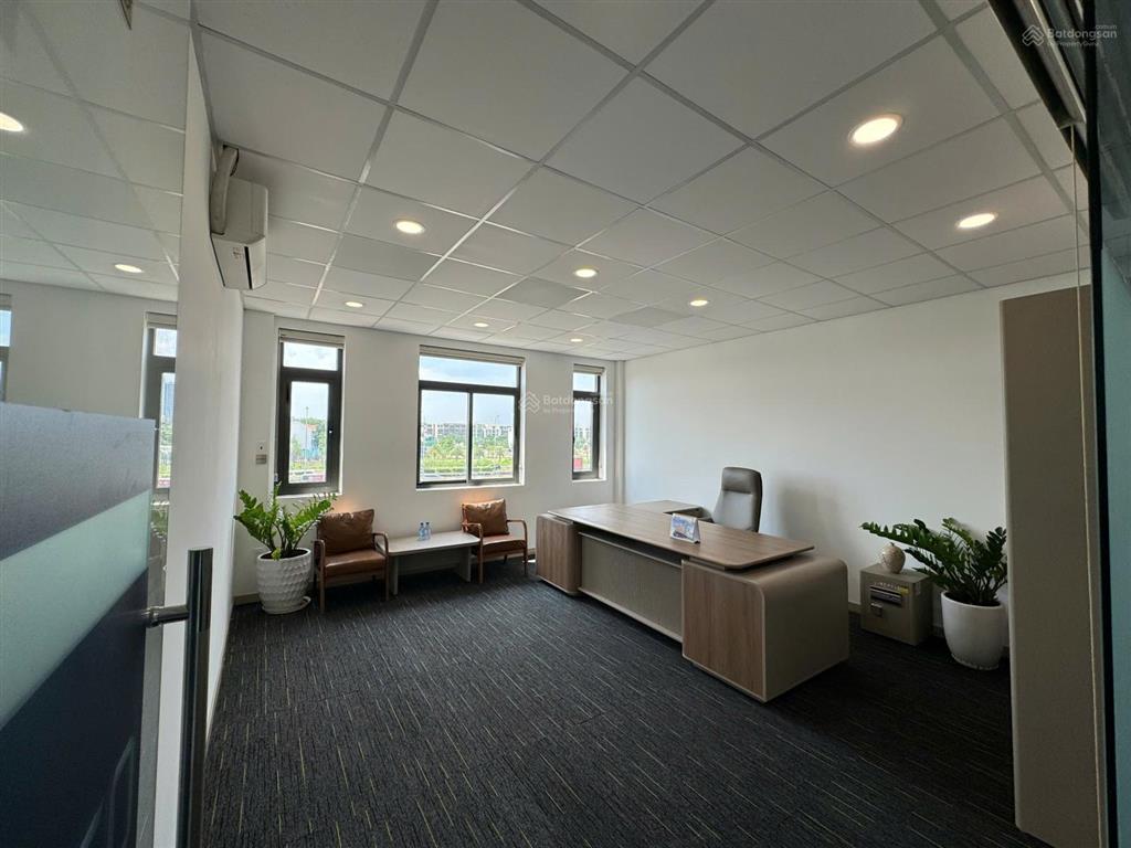 Cho thuê văn phòng tại mặt tiền đường song hành lakeview city, 15 triệu, 50m2, dễ nhận diện