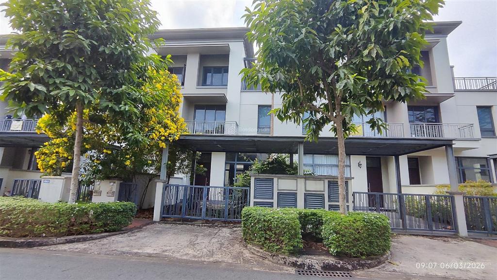 Bán gấp nhà phố big townhouse giá tốt
