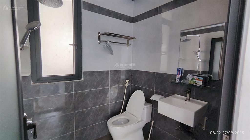 Cần bán nhà phố góc small townhouse 2 mặt đường full nội thất