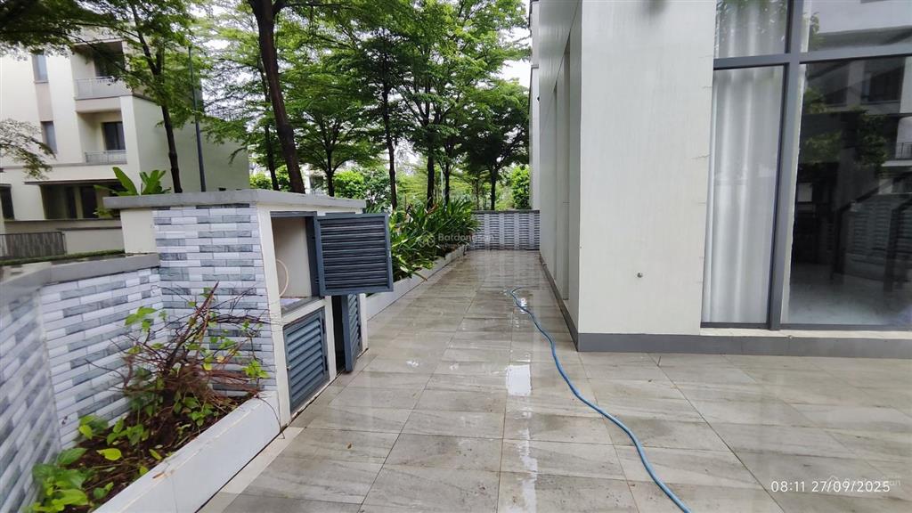 Cần bán nhà phố góc small townhouse 2 mặt đường full nội thất