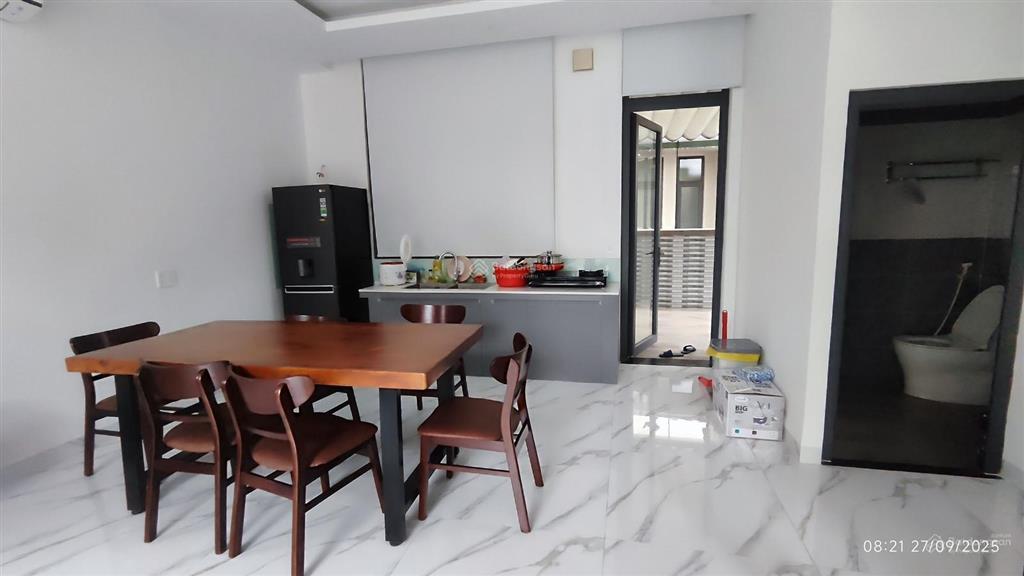Cần bán nhà phố góc small townhouse 2 mặt đường full nội thất
