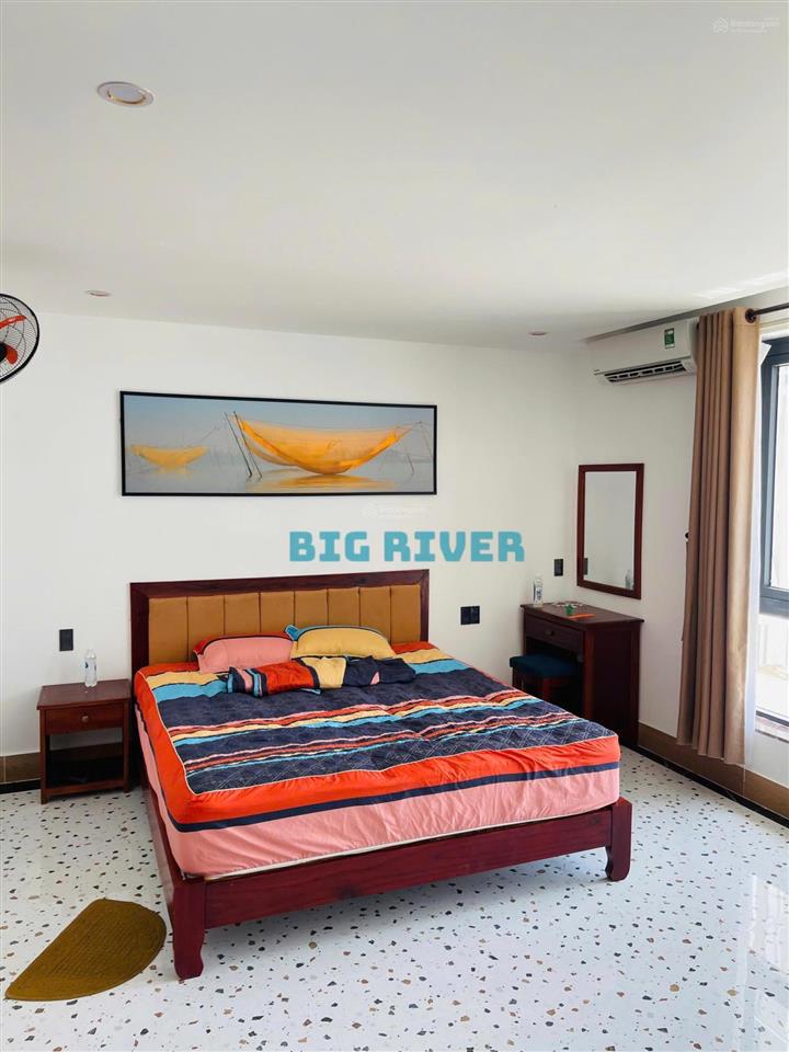 Cho thuê nhà thuộc khu đô thị fpt, có 3 phòng ngủ, đường rộng