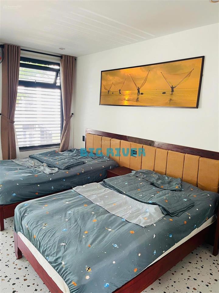 Cho thuê nhà thuộc khu đô thị fpt, có 3 phòng ngủ, đường rộng