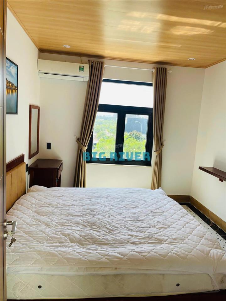 Cho thuê nhà thuộc khu đô thị fpt, có 3 phòng ngủ, đường rộng