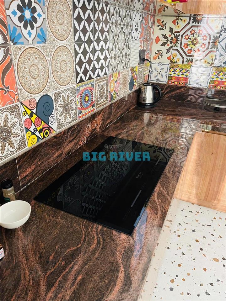 Cho thuê nhà thuộc khu đô thị fpt, có 3 phòng ngủ, đường rộng