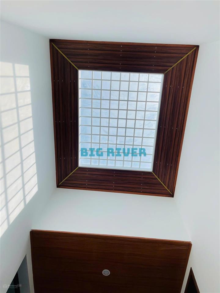 Cho thuê nhà thuộc khu đô thị fpt, có 3 phòng ngủ, đường rộng