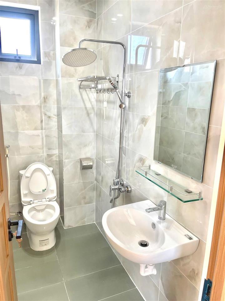 Căn hộ 1 phòng ngủ, rộng 50m2, ban công rộng