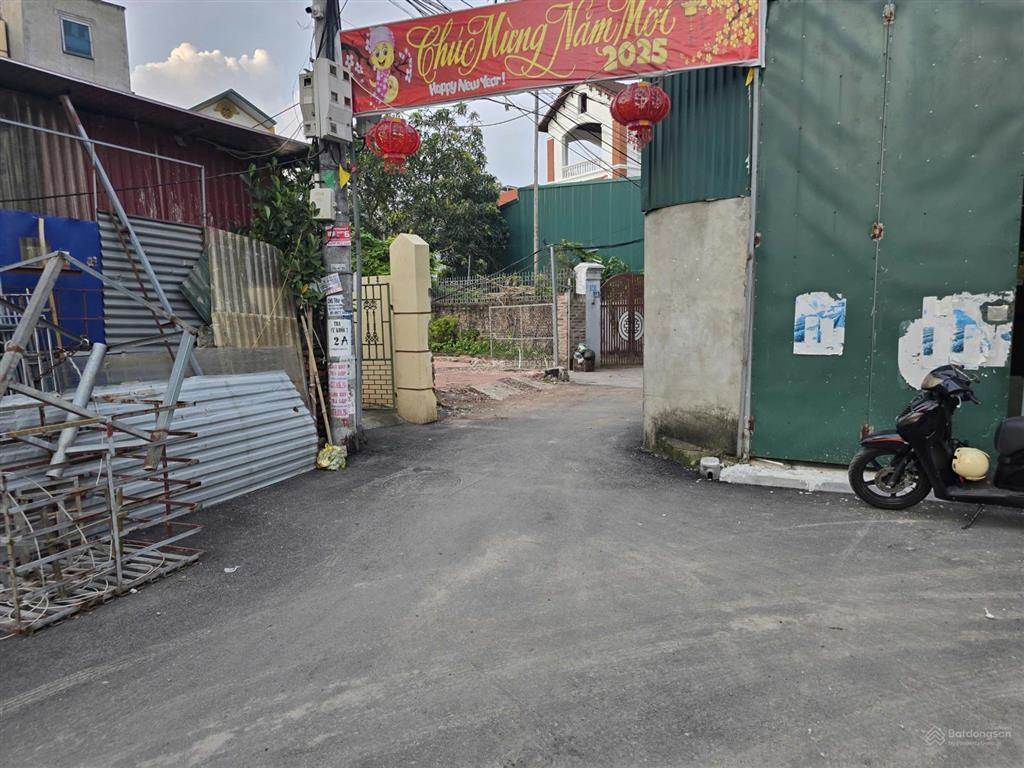 Chính chủ bán đất 60m2  view mặt hồ, tổ 8 cự khối, long biên