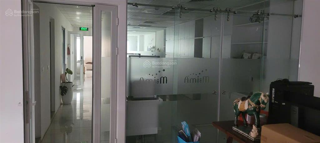 Cho thuê 125 m2 văn phòng tầng 4,5 mặt phố đỗ hành