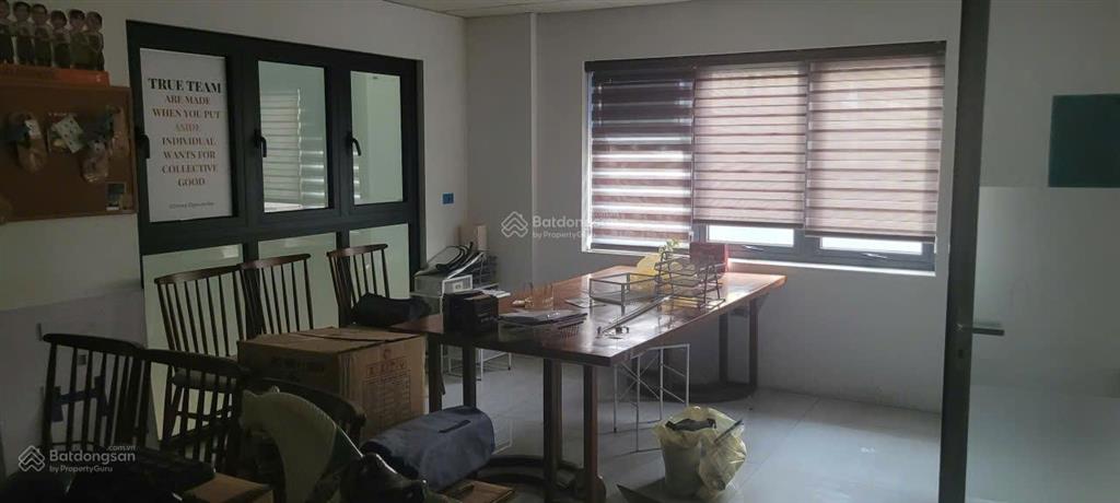 Cho thuê 125 m2 văn phòng tầng 4,5 mặt phố đỗ hành