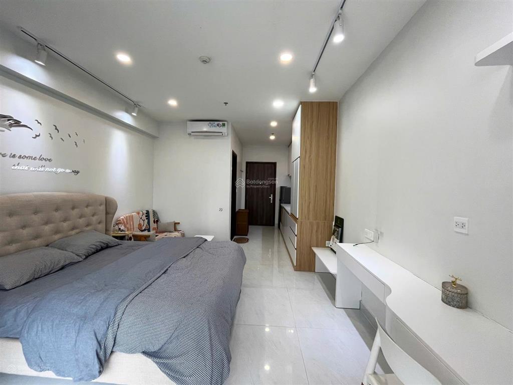 Cho thuê căn hộ sunrise riverside thiết kế studio trang bị đầy đủ nội thất view hồ bơi đẹp, mát