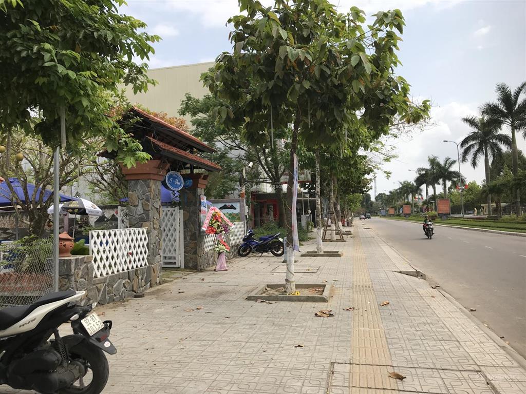 Bán nhà đại lộ hùng vương, đà nẵng lô góc 3 mặt thoáng, kinh doanh tốt, giá ngon