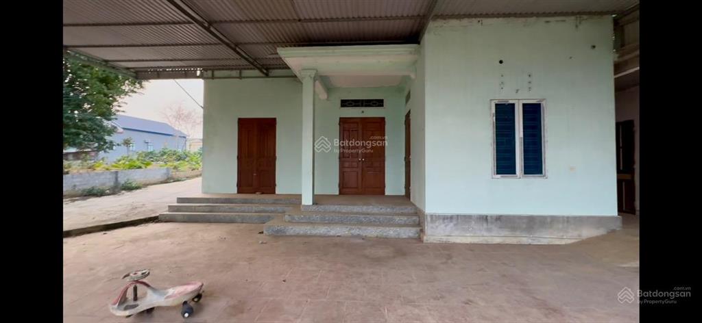 Bán đất phú thọ giáp hồ điều hòa, hướng nam, đường vào và mặt tiền rộng thênh thang.
