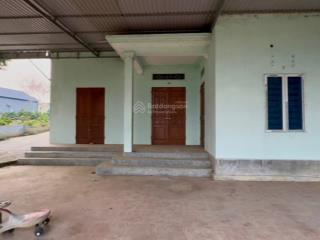 Bán đất phú thọ giáp hồ điều hòa, hướng nam, đường vào và mặt tiền rộng thênh thang.