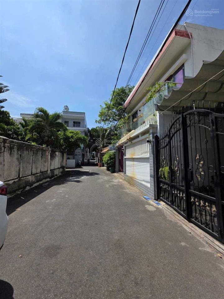 Bán biệt thự sang trọng gần biển bãi sau vũng tàu  hẻm ôtô võ thị sáu chỉ 600m ra biển 16,5 tỷ