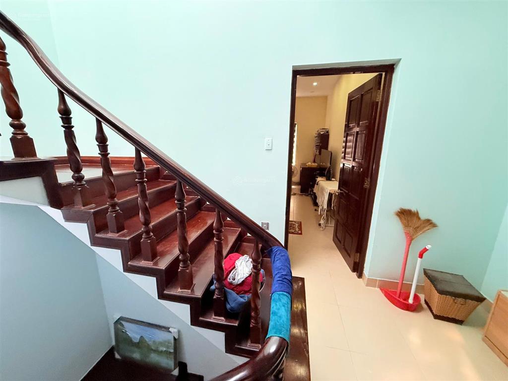 Bán biệt thự đẳng cấp trung tâm bãi sau vũng tàu  hẻm ô tô lạc long quân chỉ 24 tỷ bớt lộc