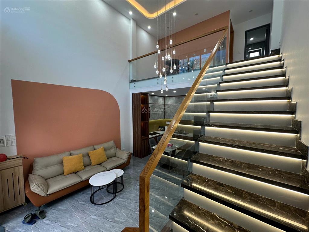 Bán nhà mt 51 phạm thế hiển gần biển bãi sau vũng tàu. 70m² full nội thất, gara ô tô giá 7,5 tỷ