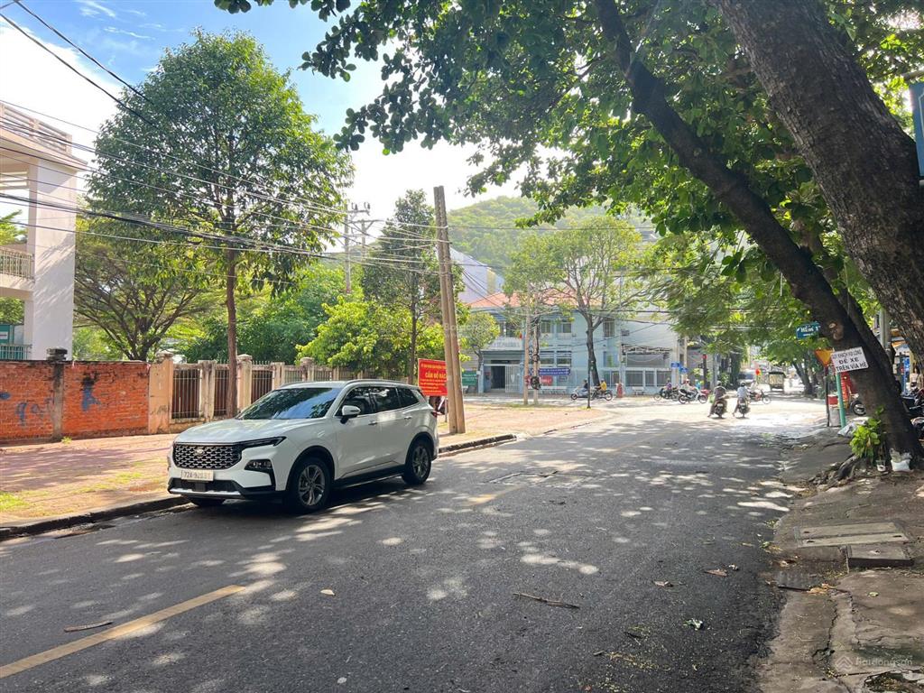 Hàng ngộp bán nhà 2 mặt tiền bà triệu gần bãi trước vũng tàu cho thuê 12tr/tháng chỉ 6,75 tỷ