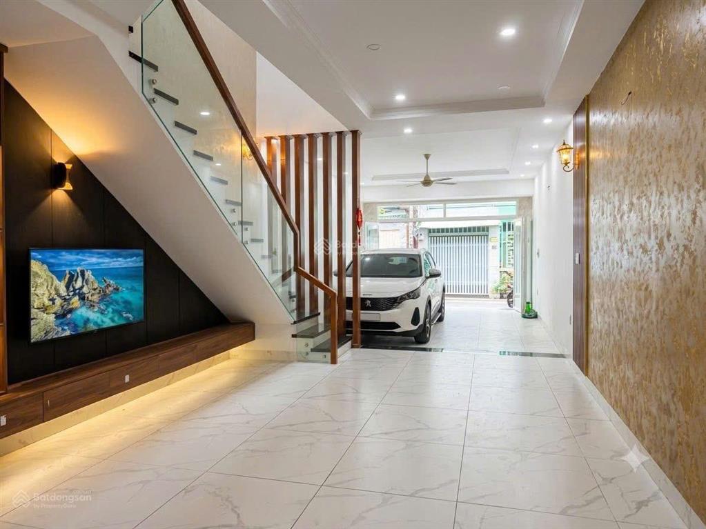 Bán nhà mới đẹp phường 4 vũng tàu hẻm xe hơi, gara ô tô 100m2 full thổ cư giá tốt chỉ 8,3 tỷ