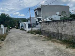 Lô đất thổ cư đẹp gần vinprald gân đường nhựa dt 45 gân bãi vũng bàu