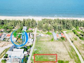 Lô đất biển đẹp trục chính giá khá tốt, full thổ cư ra biển hơn 50m quá ổn áp