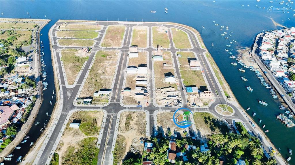Khu phố long hải, phường xuân phú, dự án đấu giá. sông cầu view sông khá đẹp, giá khá ổn