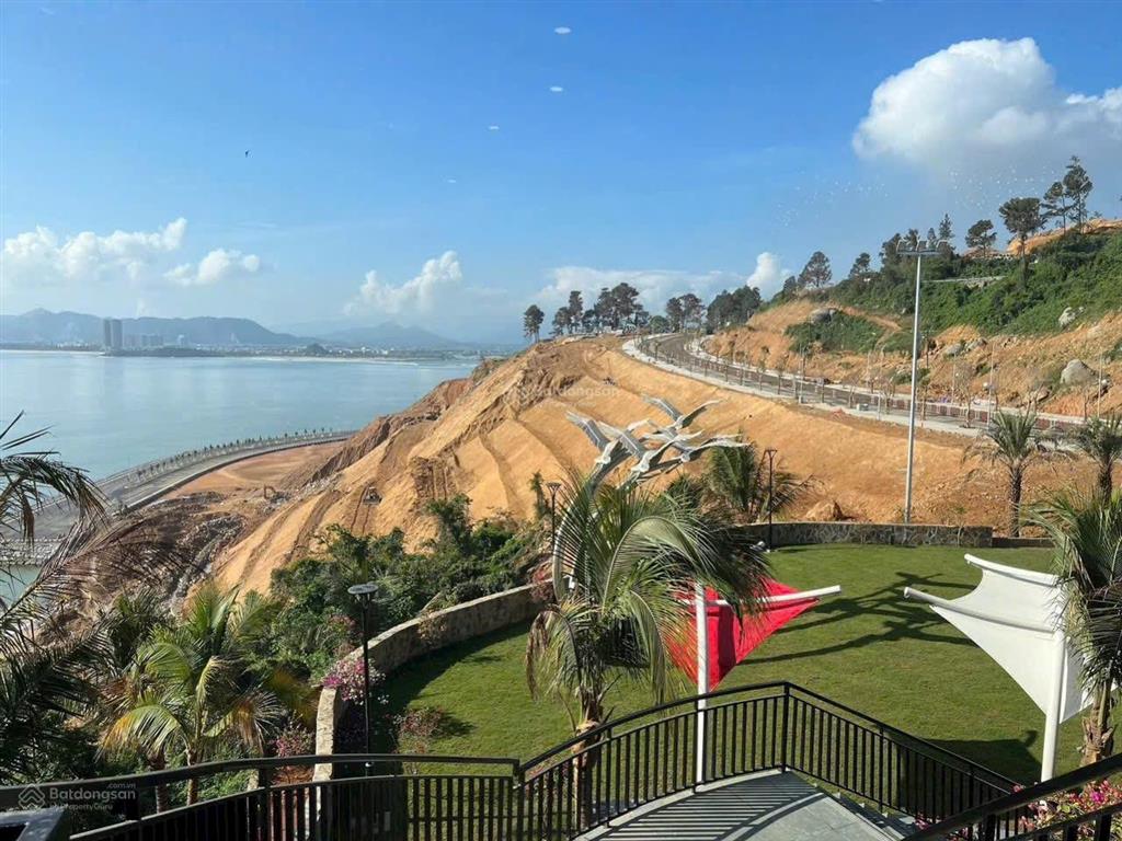 Lô góc 2 mặt kiệt view sông đẹp giá tốt