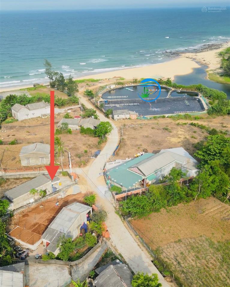 Nhà vườn cách biển 50m, 420m2 có 360m2 thổ cư, đường 8m cách biển chỉ 50m