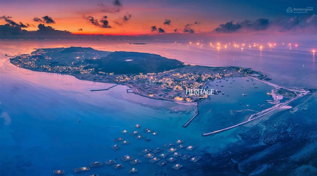 Lý sơn hòn đảo nổi tiếng khắp cả nước việt nam với bán kính 10km dân số đông