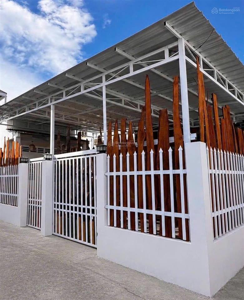 Nhà trung tâm chợ dương đông giá khá tốt đang cho thuê