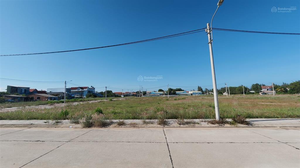 Đất khu đấu giá biển ông rạng long phụng quảng ngãi, diện tích đa dạng
